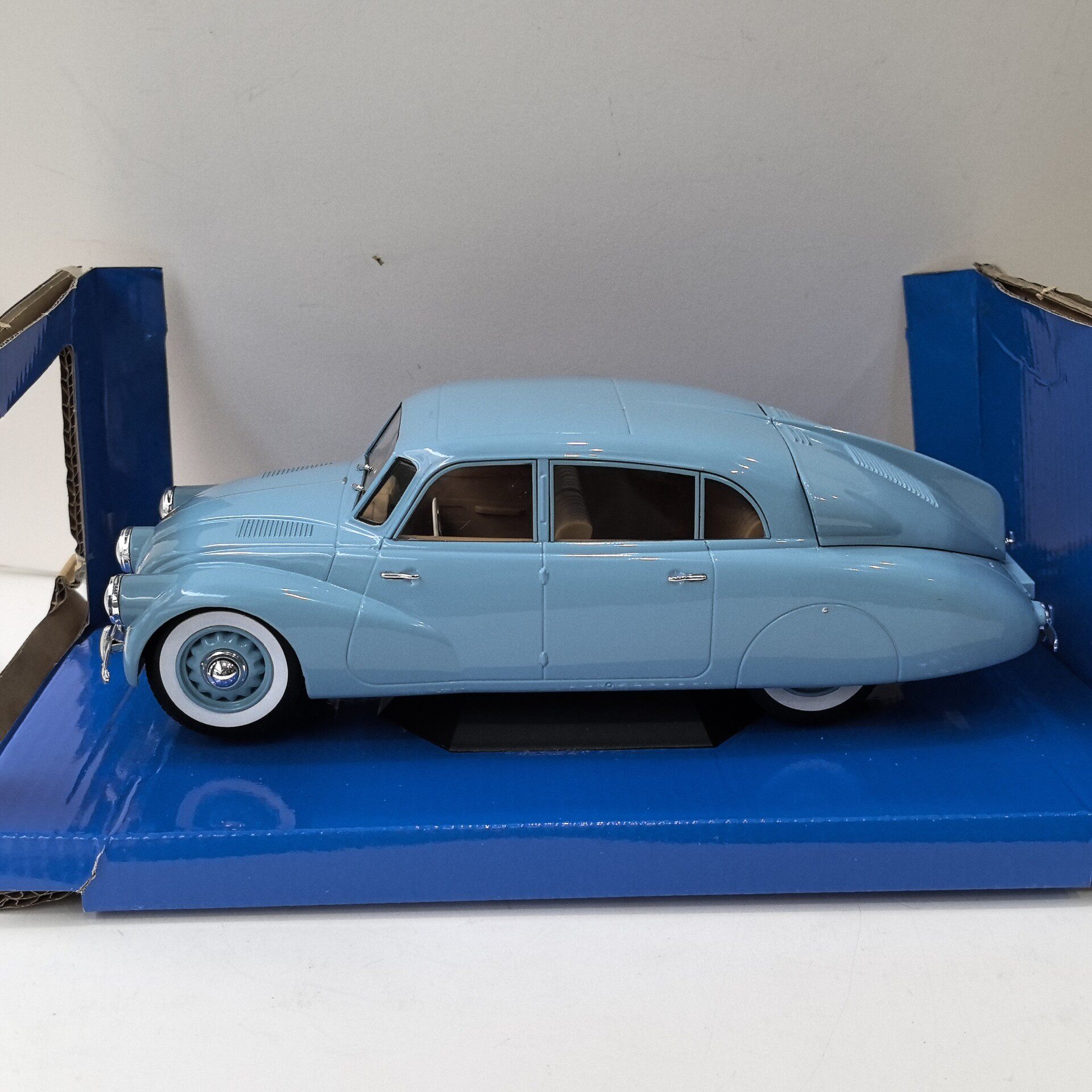 MCG Diecast 1/18 Ölçekli TATRA - Vintage Collectibles & More Llc Photos incelemesi ve fiyatı